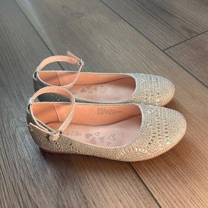 Girls’ rhinestone dress shoes